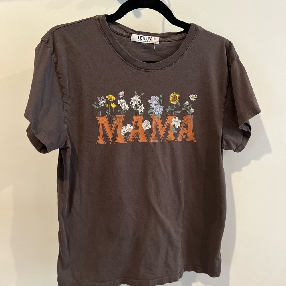 Letluv 'Mama' Graphic T-Shirt